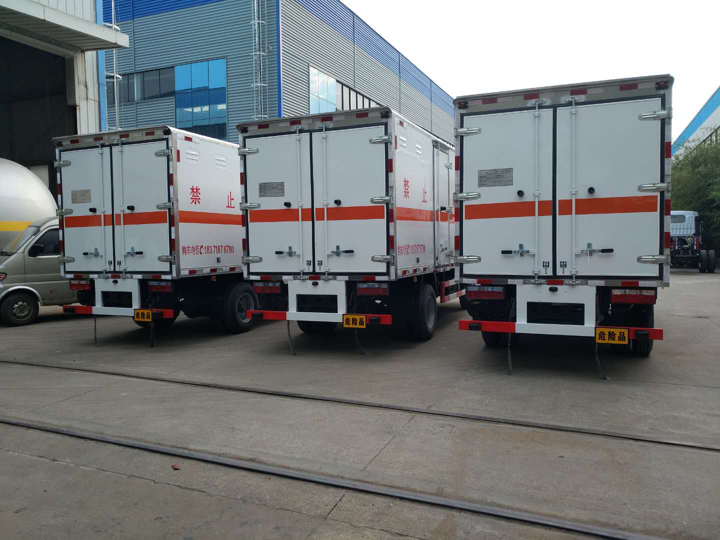 东风多利卡气体运输车 (1).jpg 东风多利卡气体运输车 (1).jpg