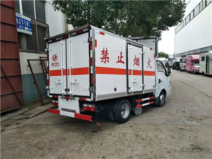 东风途逸易燃气体运输车 (3).jpg